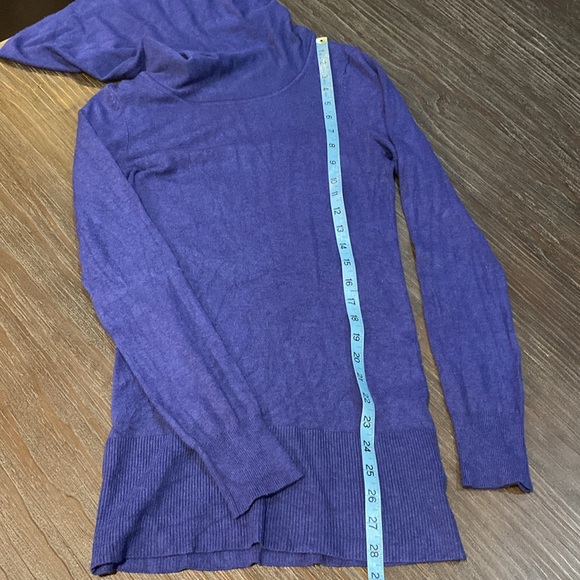 SWS ladies Cowl neck sweater in size medium. Beautiful deep blue color. - Picture 7 of 8